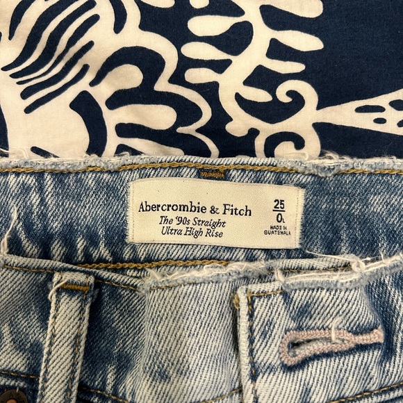 Abercrombie the 90’s straight ultra high rise jeans size 25 light wash - Picture 2 of 4